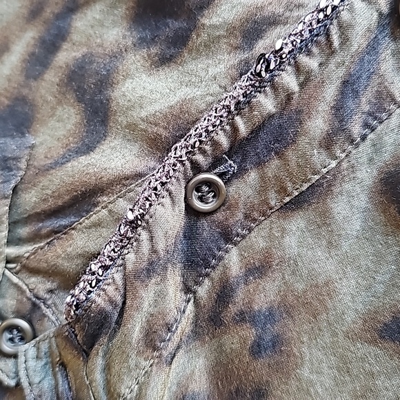 Animal Print Short Sleeve Button Down - Picture 8 of 8